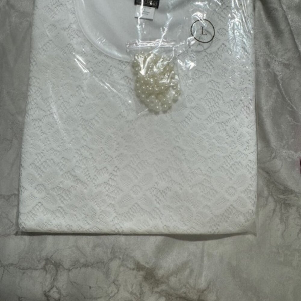 Vintage VTG Salon Studio Lace front blouse WHITE with matching necklace